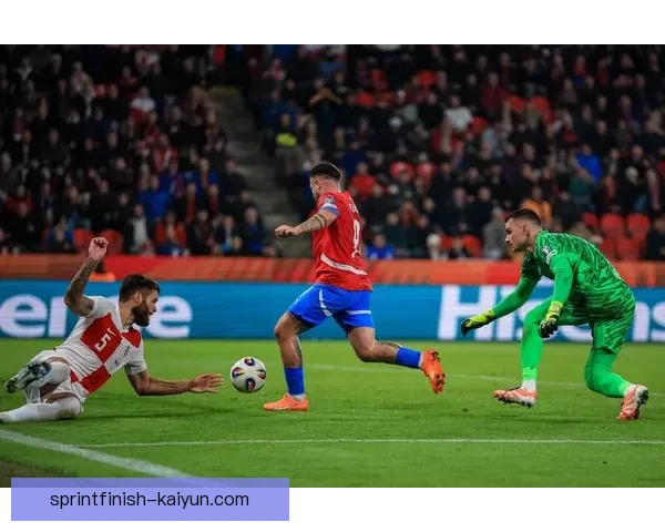 科隆球员表现稳健，近期状态有所回暖，成为球队进攻核心。