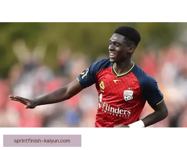 莱万多夫斯基双脚能力均衡表现稳健